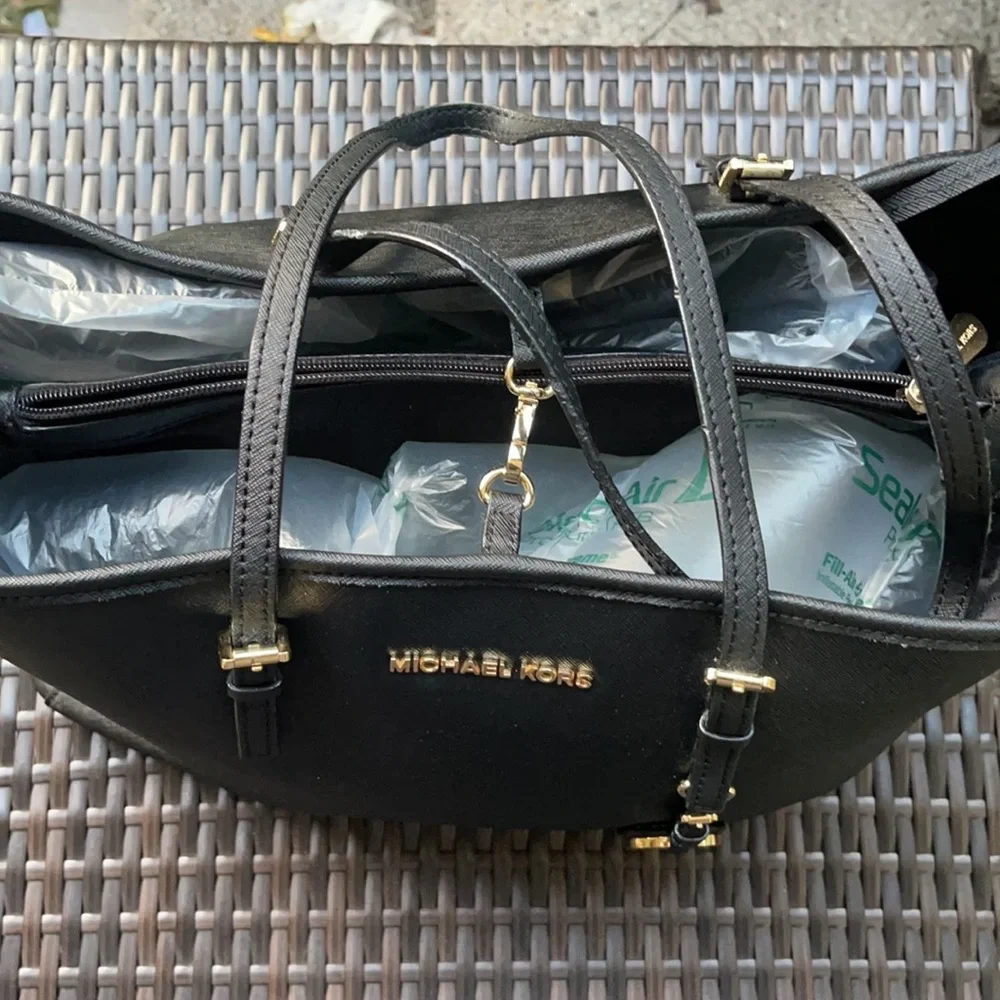 Michael Kors jet set tote